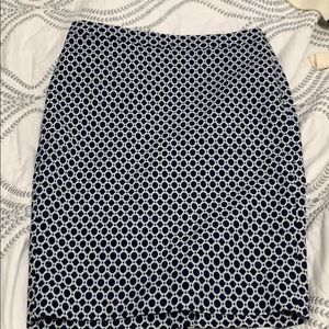 Patterned pencil skirt